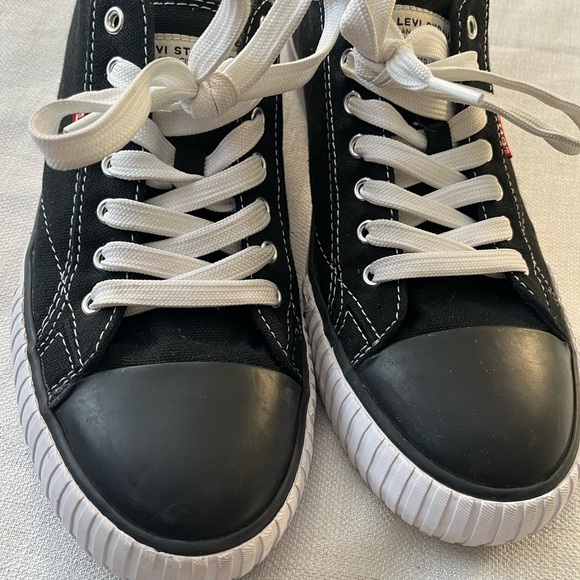 Levi’s Men’s Black Anikin -C-CVS Low Top Sneakers Canvas Size US 9.5 - Picture 3 of 13